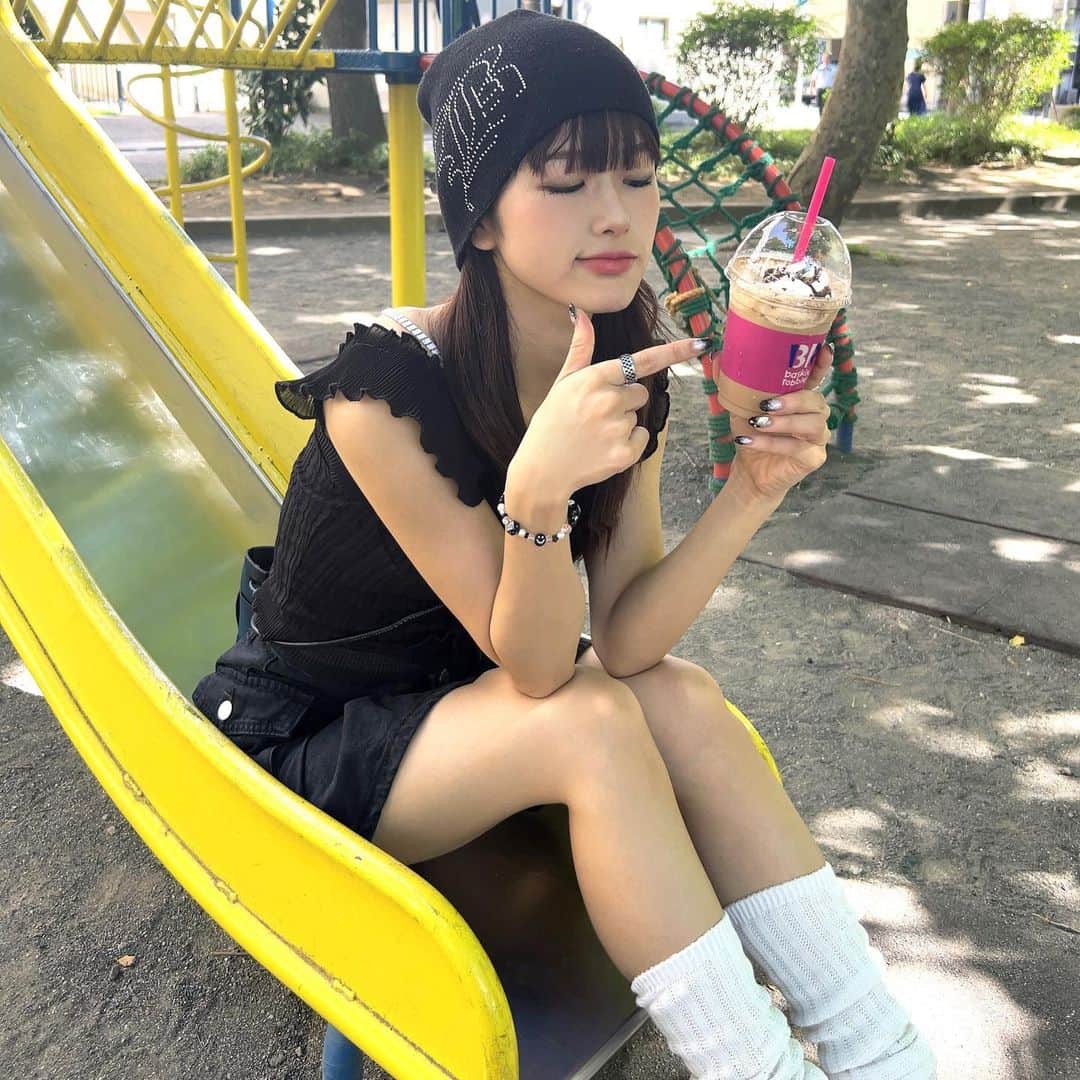 沖楓花さんのインスタグラム写真 - (沖楓花Instagram)「㉛ みんなも夏満喫してる？🍨🥄💛  #icecream #me #tokyo #park #31 #공원 #일본여행 #일본 #like #公園」8月29日 19時36分 - okifuka_official