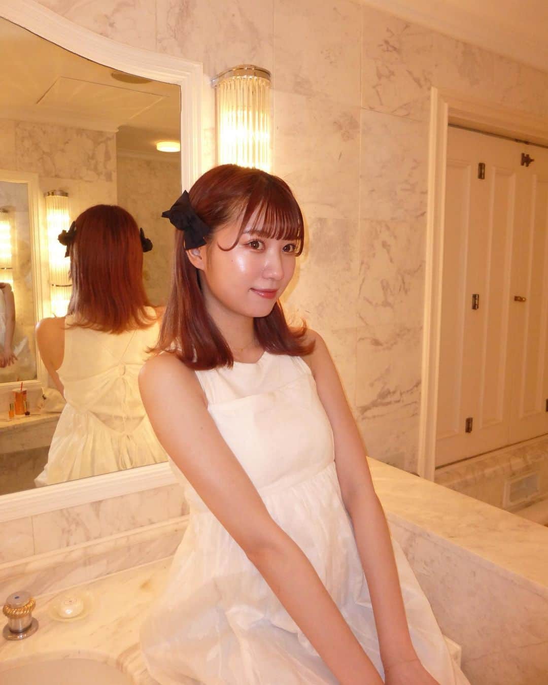 小林紗良のインスタグラム：「🧴🪞🎀🪄」