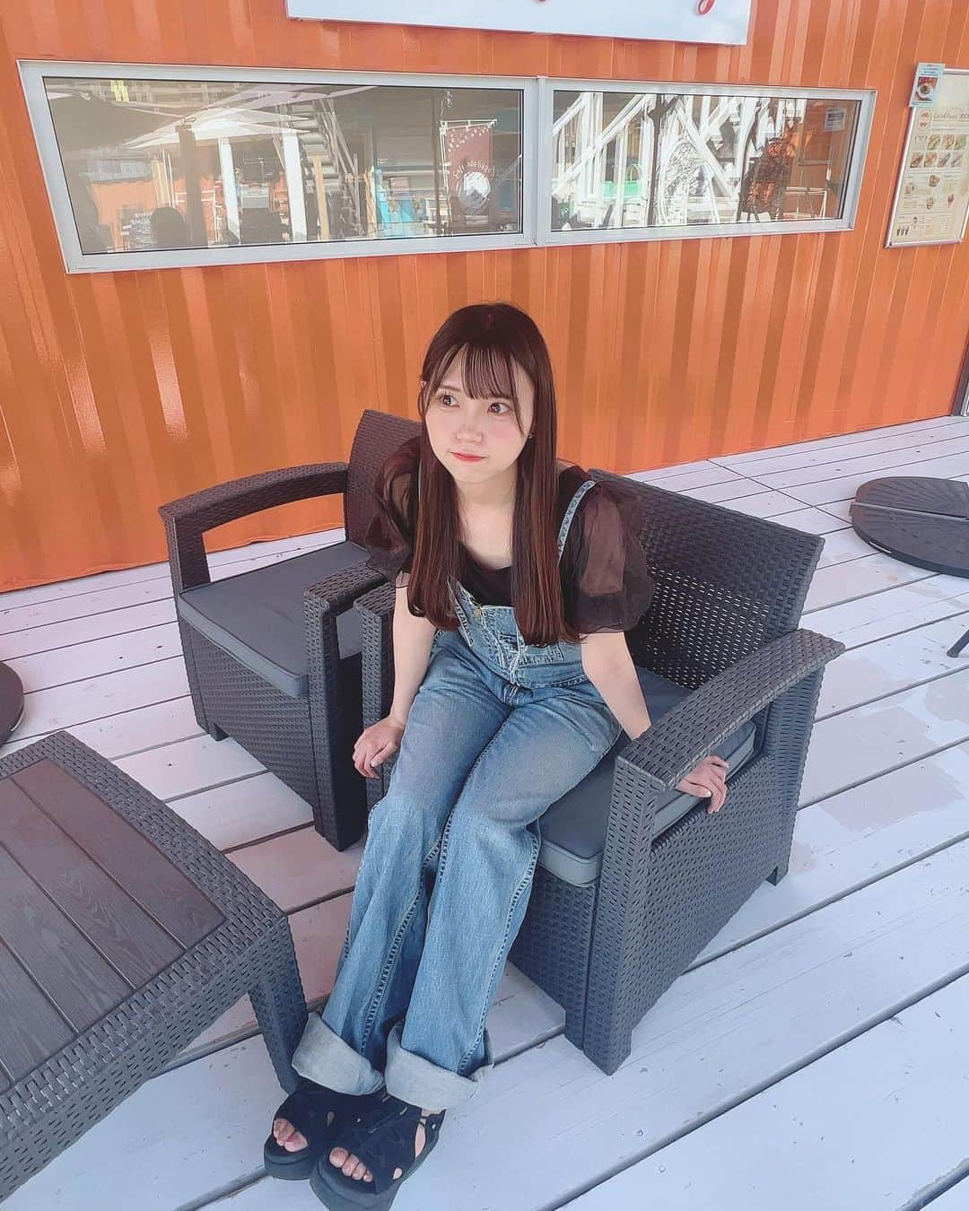 尾上美月さんのインスタグラム写真 - (尾上美月Instagram)「8月もう終わっちゃうよ〜〜☀️  @johnbull_private_labo のサロペット👖🩵足細く長く見えてお気に入りです🤍🩷  #ootd #fashion #夏コーデ #長崎 #Nagasaki #デニム #サロペット #ジョンブル #ミルキーウェイ #野母崎 #code #ootdfashion #fyp #おすすめ #骨格ストレート #おとなかわいい #160cmコーデ #高身長コーデ #ドライブ #カフェ #カフェ巡り #cafe」8月29日 19時42分 - omizuki_0522