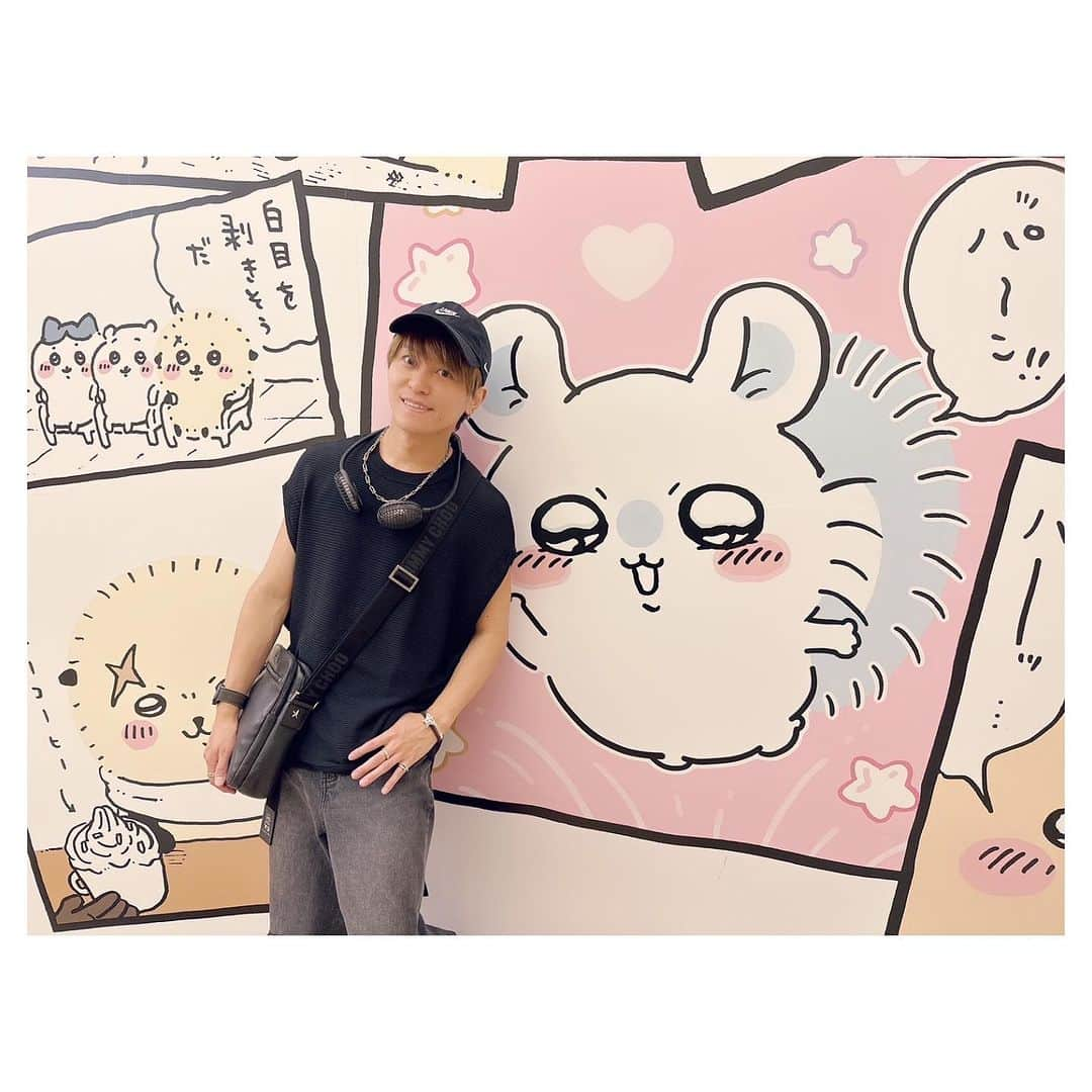 HRK（ハル）のインスタグラム：「大阪ライブ おーきに✋  ちいかわめっちゃ人気なんやねー😗  #ちいかわ #大阪 #阪急 #HARU #大堀治樹 #ハルスタグラム」