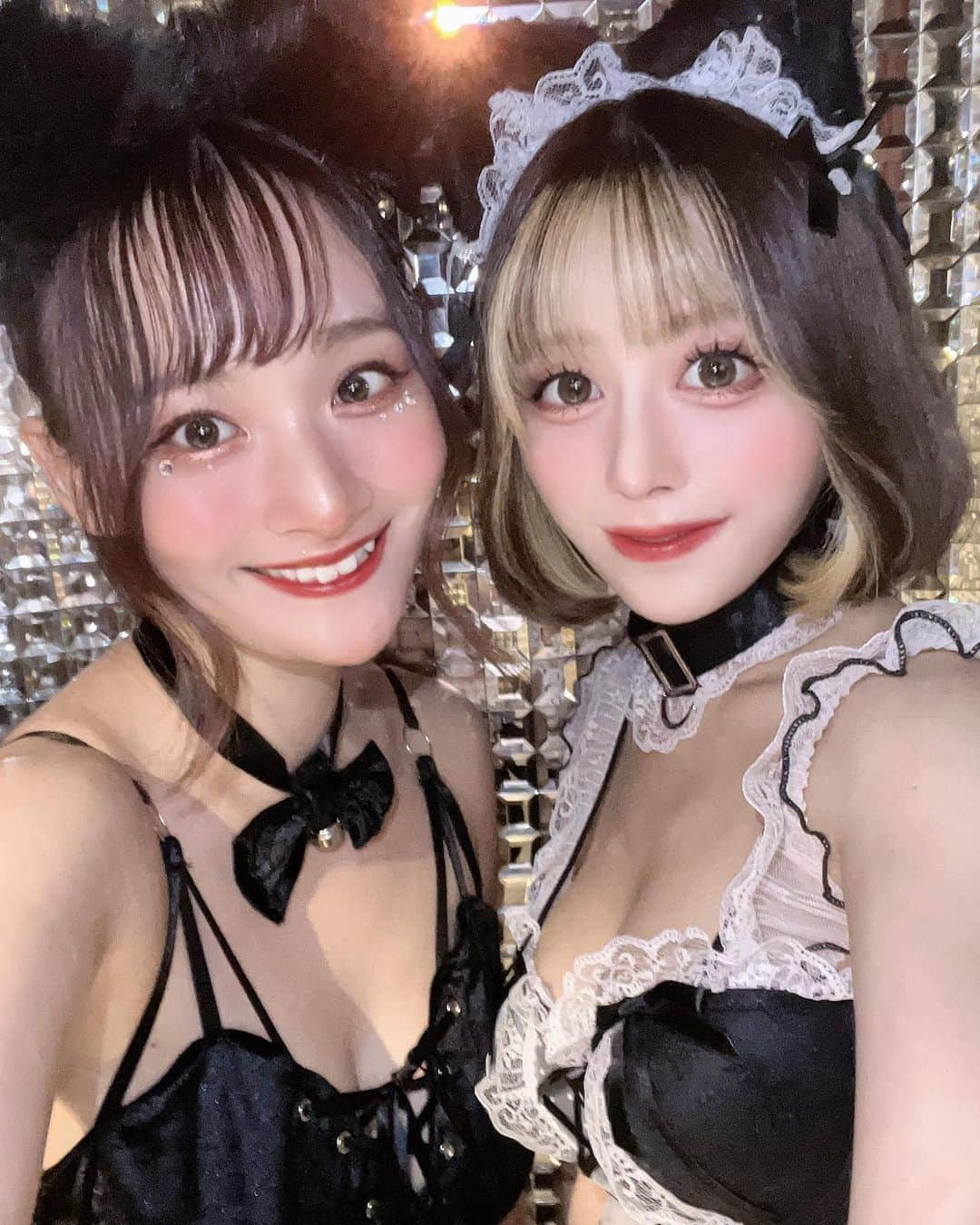 りこぴんさんのインスタグラム写真 - (りこぴんInstagram)「. 8/27のYoloのパーティ  テキーラガールで参加させて頂きました🥃  .  今回は、りちゃんと猫コスプレ😻❤️  楽しかったな🥰  #テキーラガール #キャンギャル #攝影 #人像攝影 #cosplay #cosplayer #cosplaygirl #kawaii #japanesegirl #igersjp #smile #日本的女孩 #女孩 #性感的 #我爱你 #コスプレ #コスプレ女子 #コスプレ撮影 #コスプレ衣装 #撮影モデル #大阪モデル #美女図鑑 #美人」8月29日 19時45分 - rikopingram_t