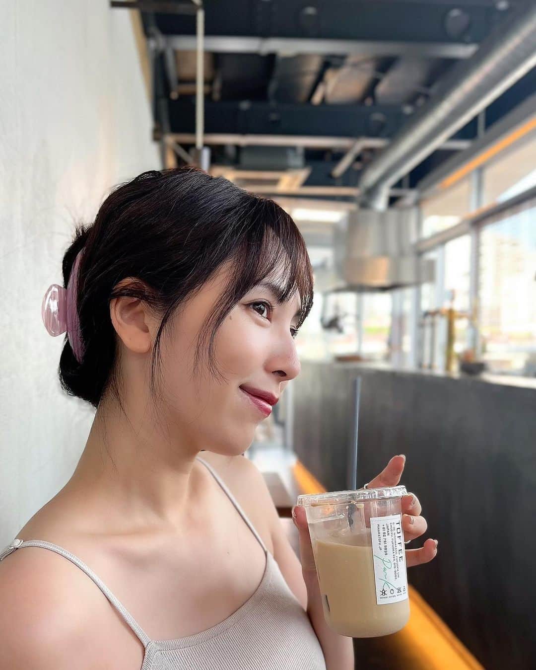 鹿野悠のインスタグラム：「➰🌸🤍 @harukano1204  . 伊勢丹のPOP UP最終日に 駆け込みでゲットした Poteteのヘアクリップ 大活躍♡✨ . 多毛・直毛のロングヘアは この大きさのクリップじゃなきゃ 絶対まとまらない🥺 . . .  #potete  #ヘアクリップ  #伊勢丹購入品  #イセタニスタが買ったもの  #イセタニスタのお気に入り  #イセタニスタ1期生  #fukuoka  #fukuokacafe  #福岡カフェ」