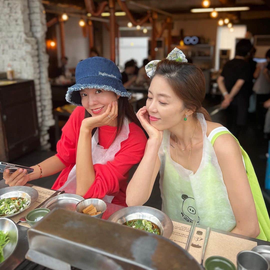 キム・ソンウンさんのインスタグラム写真 - (キム・ソンウンInstagram)「처음 가본 #금돼지식당 올만에 만난 언니들이랑~~」8月29日 19時59分 - ssung916