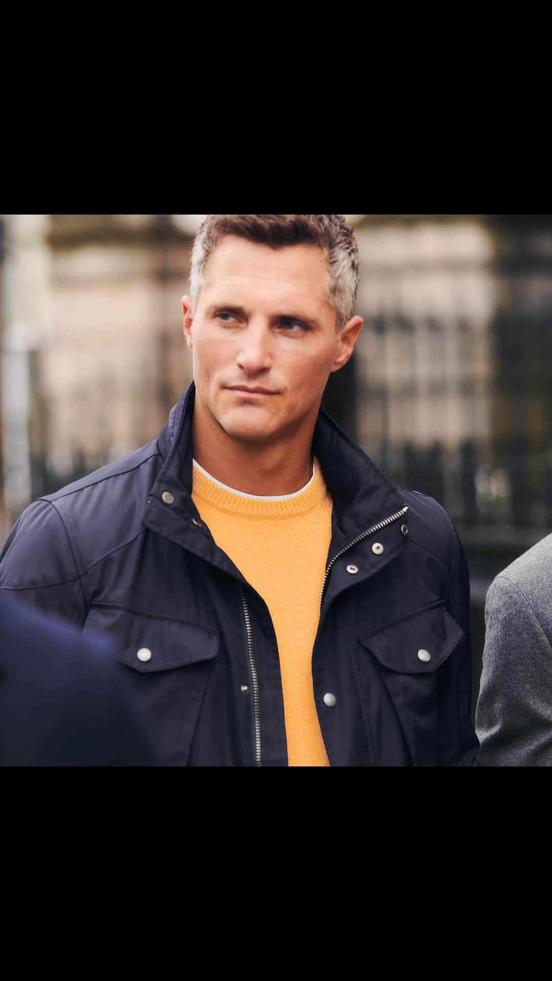 のインスタグラム：「Make the change of season as smooth as possible by layering the touch and warmth of merino wool and silk layers under our performance outerwear.  Explore a wide array of styles and colours.  #HackettLondon #HowToHackett」