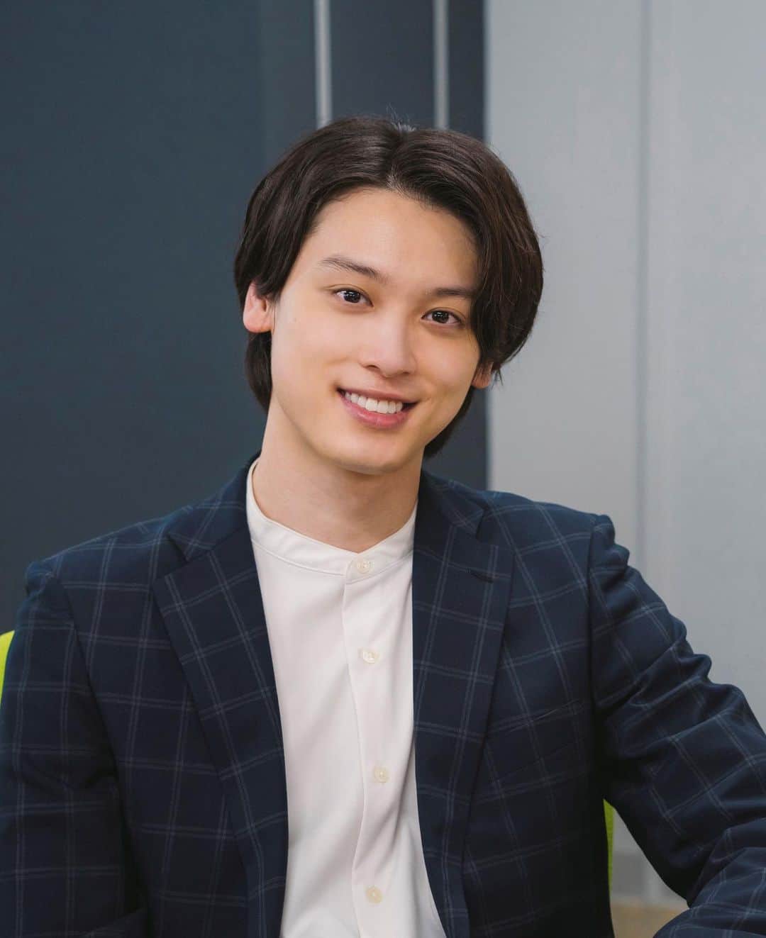 のインスタグラム：「. 【灰色の乙女】 長谷川柚輝を演じさせていただきます。 憧れの先輩に色々なアプローチをする長谷川くんを毎週楽しみにしていただけると嬉しいです🤓  MBS/TBSドラマイズム枠 9月5日放送スタートです  MBS毎週火曜深夜0:59〜 TBS毎週火曜深夜1:28〜  #灰色の乙女 #ドラマイズム #長谷川柚輝」
