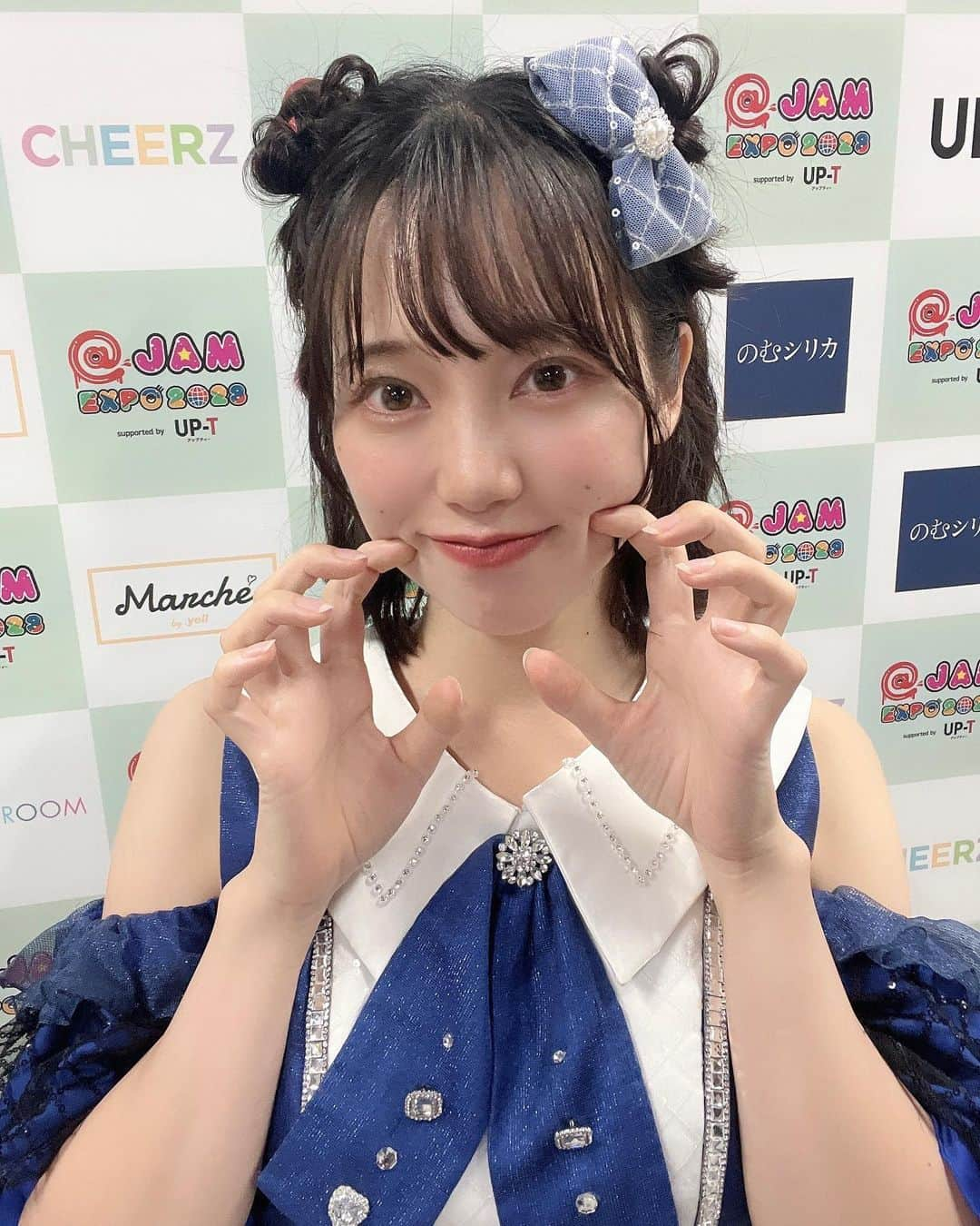 是枝優美のインスタグラム：「@ JAM EXPO 2023 出演しました！来てくれた方、観てくれた方ありがとうございました！ 三年連続でストロベリーステージに立ててること、普通じゃないよね！いつも応援してくれているファンの皆さん、そしてこの環境に感謝します！  初めての横浜アリーナメインステージは、緊張しまくりで固まってました😳今年は変な緊張はなく、メンバーとみんなで楽しんでステージに立てたこと、とってもよかった〜  一年目から来てくれてる方も、初めての方も、マイディアのステージ良かったよって伝えてくれてすっごく嬉しかった♡ありがとう！！  この先も、まだまだ素敵な景色を一緒に見ていこうね〜🏃🏻‍♀️🏃🏻‍♀️🏃🏻‍♀️  #selca #selfie #셀카 #셀카그램 #today #ootd #dailylook #instagood #instalike #instafashion #followme #outfit #今日のコーデ#インスタ映え #アイドル #idol #japaneseidol #japanesegirl #マイディア #是枝優美 #ヘアアレンジ #自撮り女子 #推してください #アイドル衣装 #アイドルライブ」