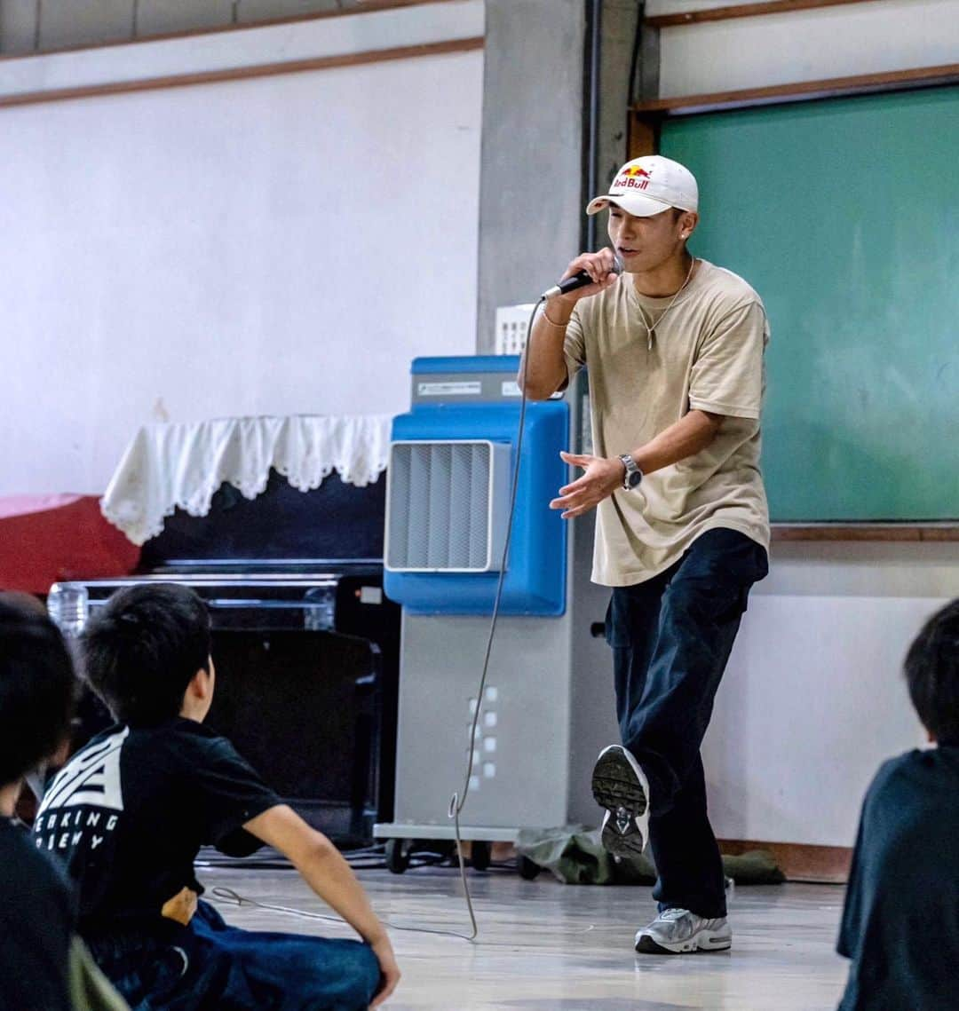 半井重幸のインスタグラム：「KIDS CAMP 2023 / @breakdance_dream_cup  Photo by @bigboyyoda #breakdancekidscamp」