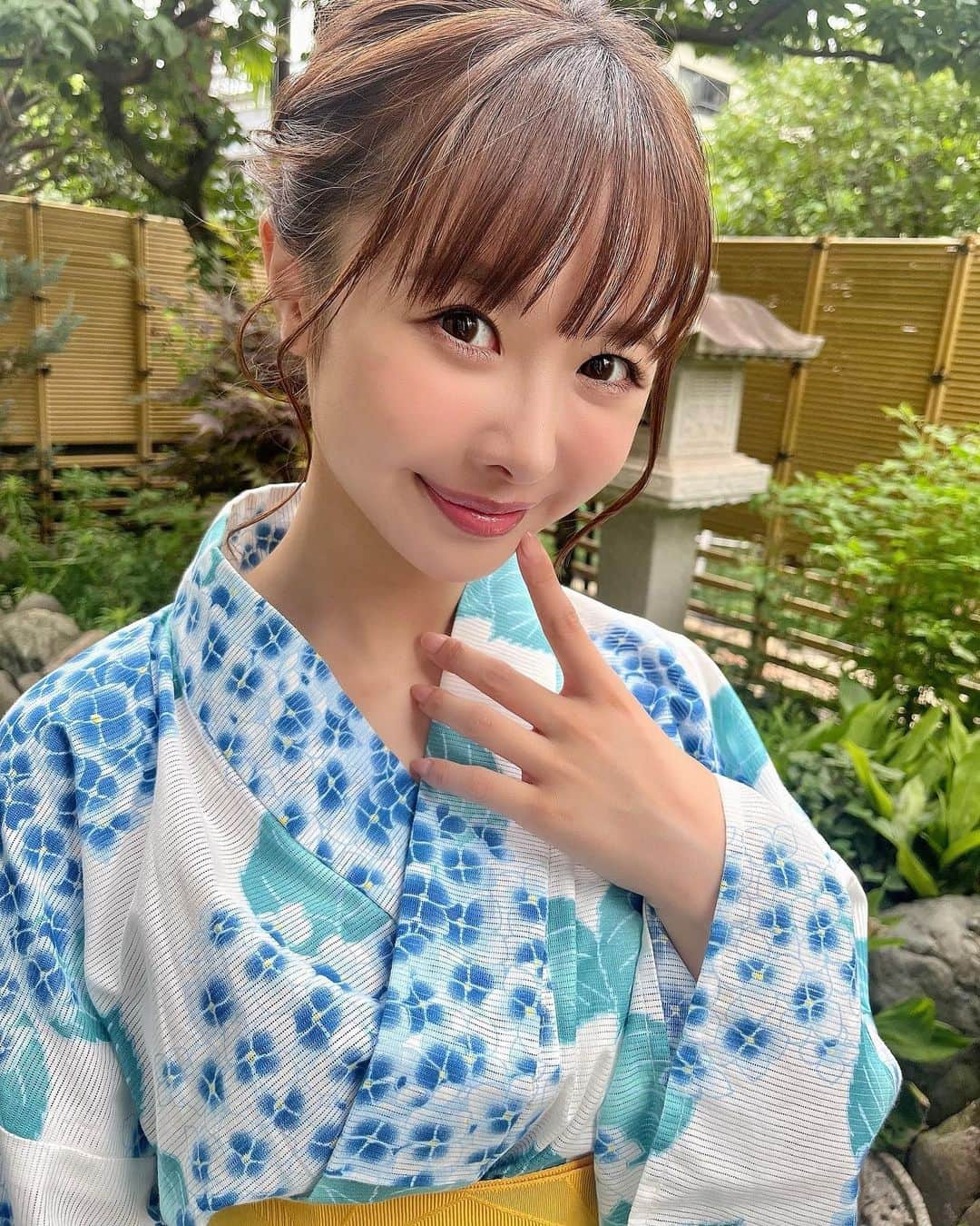 栗山莉緒さんのインスタグラム写真 - (栗山莉緒Instagram)「.  8月が終わっちゃう！  #浴衣#イメージビデオ#オフショット#summer」8月29日 20時15分 - rio_kuriyama