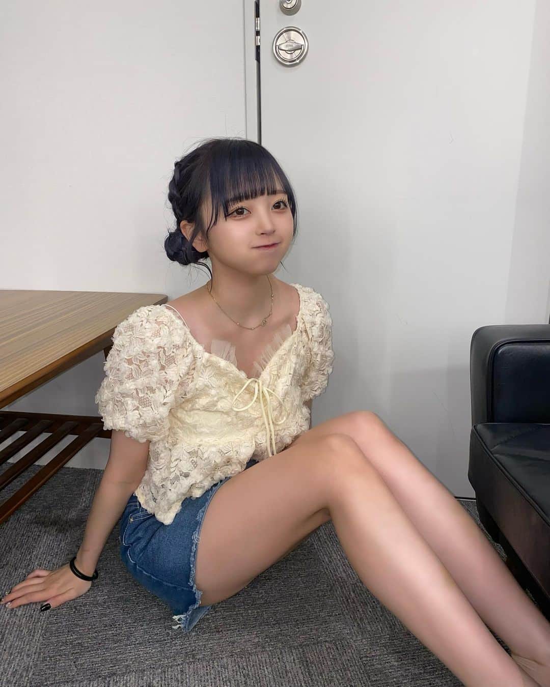 のインスタグラム：「お休みの日なにしてるー？  #髪型 #おだんごヘア #ヘアアレンジ」