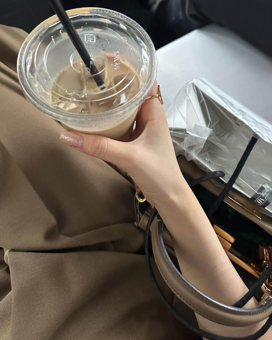 宮所舞のインスタグラム：「IROIRO😙🖤」