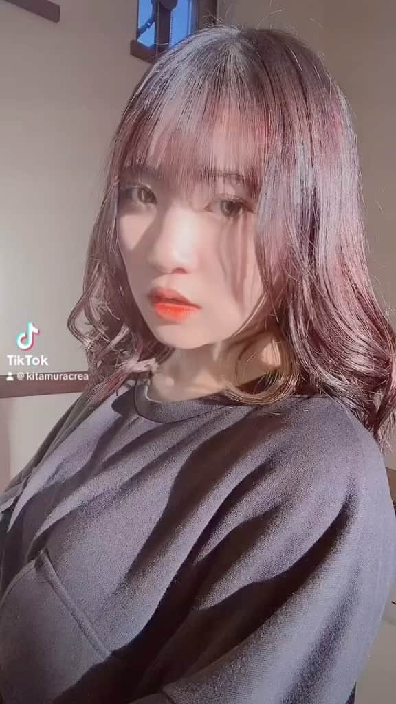 北村來嶺彩のインスタグラム：「. 　華奢なリップfeat.ちゃんみな／ジェニーハイ 　・ 　#華奢なリップ #ジェニーハイ 　#ちゃんみな #歌ってみた」