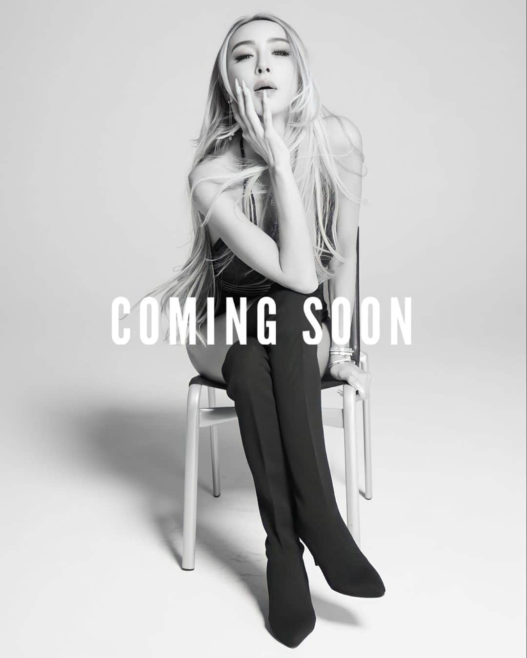GENKINGのインスタグラム：「It’s almost🖤 もーすぐ発表できる💋 なんだと思う？」