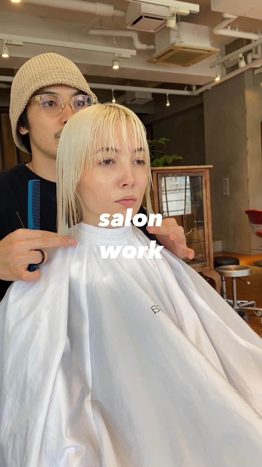 veticaのインスタグラム：「salon work  hair @chikara_abe0926   ボブのようなウルフカットのような 良いとことりのカットがオススメです🔥  #vetica  #velohairsalon  #髪型　 #原宿　 #chikarahair  #髪質改善　 #インナーカラー　 #縮毛矯正　 #ショート　 #ボブ　 #ブリーチ　 #カラー　 #ケアブリーチ　 #トリートメント　 #パーマ　 #ストレートパーマ　 #アシッドストレート　 #ヘアセット #前髪カット #韓国ヘア　 #ベリーショート #逆インナーカラー #beforeandafter」