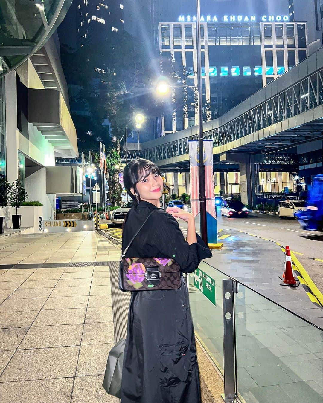 シャニア・グラシアさんのインスタグラム写真 - (シャニア・グラシアInstagram)「🌃」8月29日 21時18分 - jkt48gracia