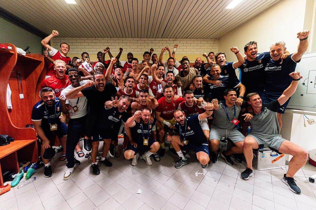 のインスタグラム：「@championsleague   GVERREIROS」
