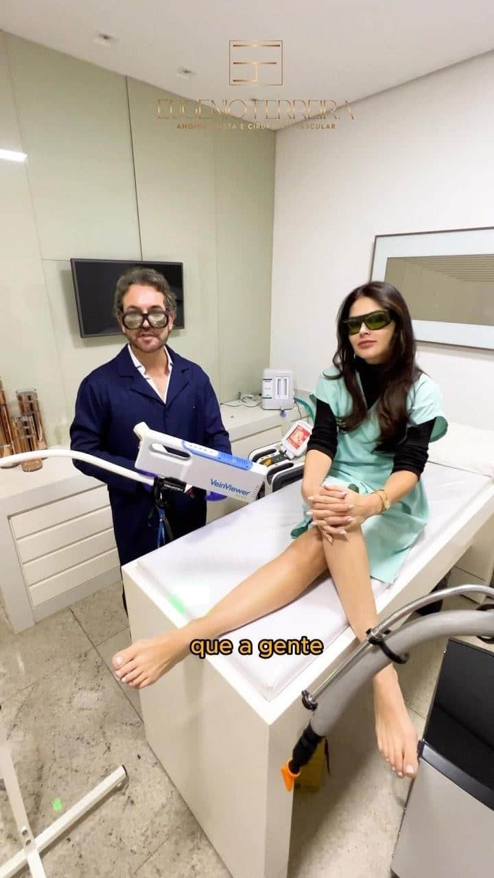 ナタリア・ギマランエスのインスタグラム：「Retorno para segunda etapa de tratamento dos vasinhos da @nataliagoficial .  Usamos laser transdérmico nas pernas e face.  Resultado excelente! 🙏🙏 Retorno imediato ao trabalho」