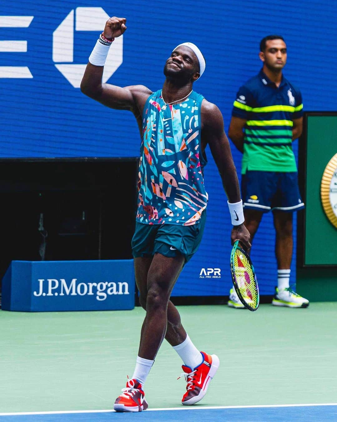 フランシス・ティアフォーのインスタグラム：「Love playing @usopen. Felt amazing to be back on Ashe. Solid first dub. See y’all tomorrow @ 7pm on Ashe. #nyctones #lockedin🔐 #beyourowngoat   Photo credz: 📸 @allproreels」