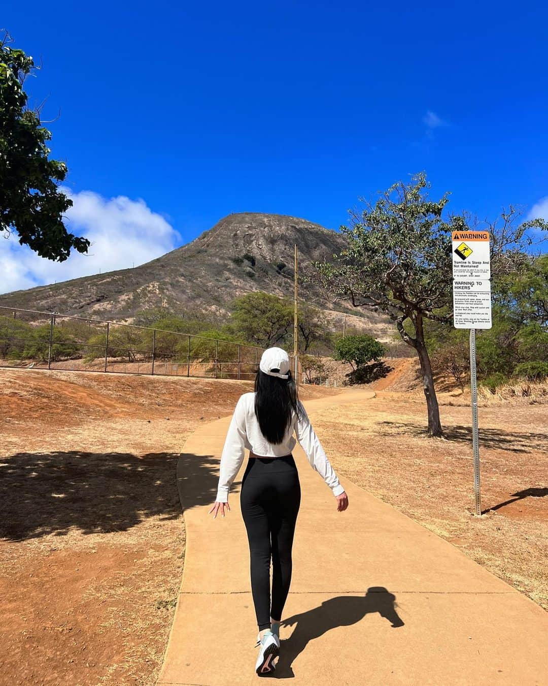 佐山彩香さんのインスタグラム写真 - (佐山彩香Instagram)「Lovely memories🩷 #cocohead #manoafalls #hawaii」8月29日 23時28分 - ayaka_sayama