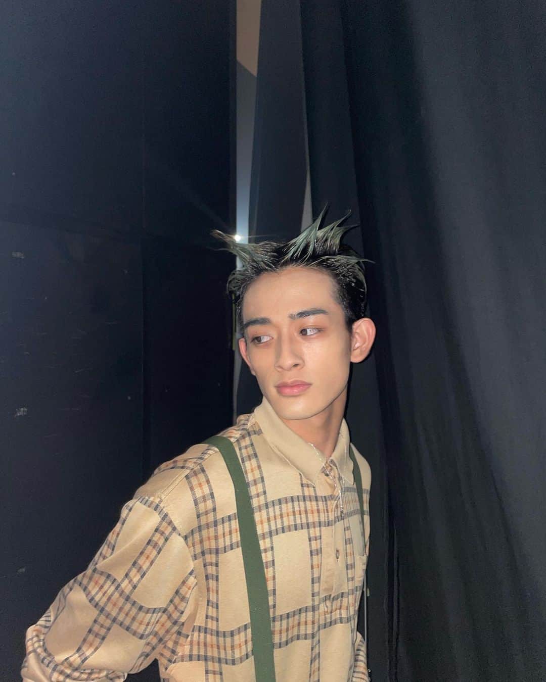桑山隆太（WATWING）のインスタグラム：「ぶっかましました❤️‍🔥❤️‍🔥  #WATWING  #アカネクラブぶっかまLIVE」