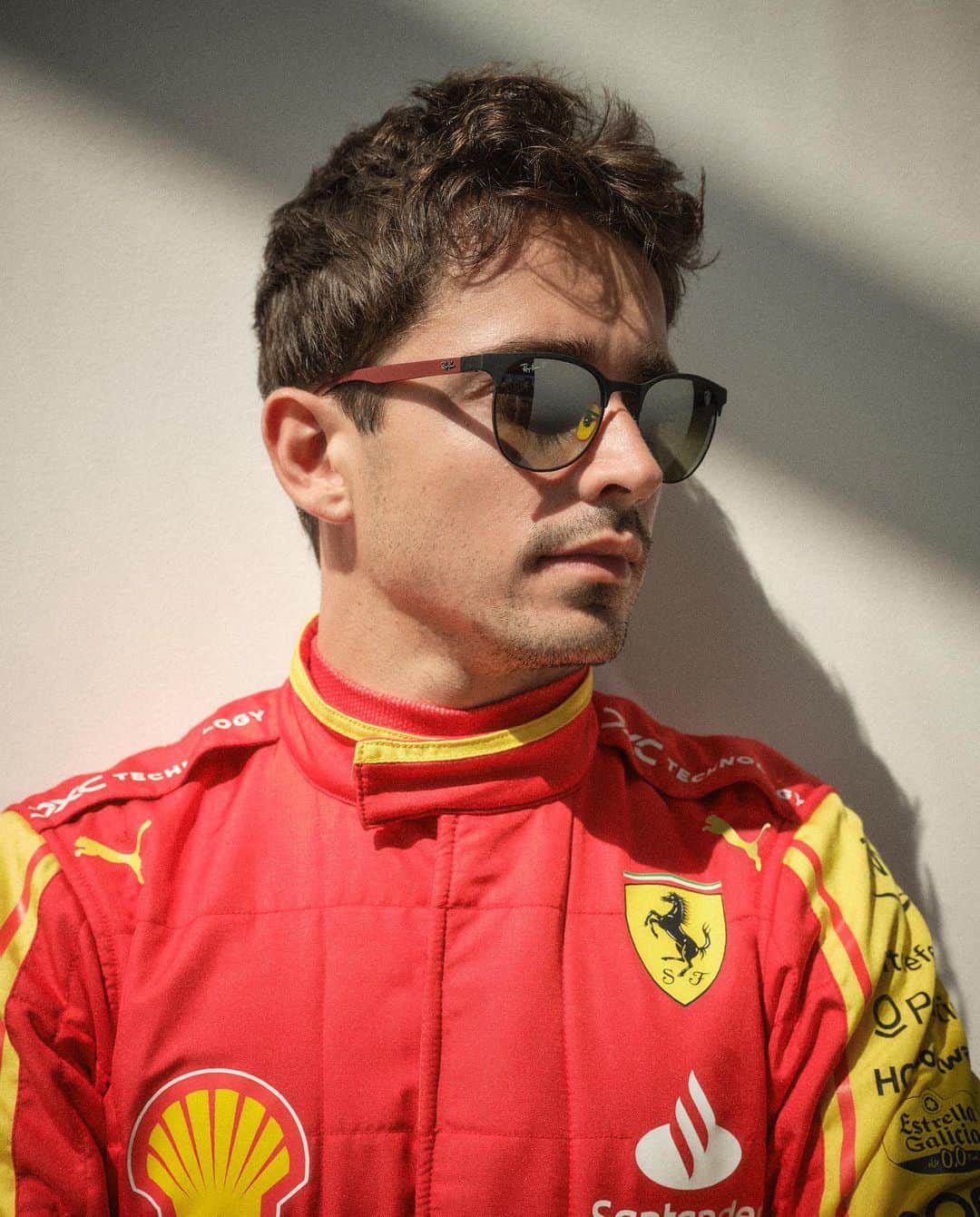 レイバンのインスタグラム：「From start lights to the checkered flag. @charles_leclerc and @CarlosSainz55 race the dream with the new Ray-Ban for #ScuderiaFerrari. Only 1200 pairs worldwide, get yours at the link in bio.」