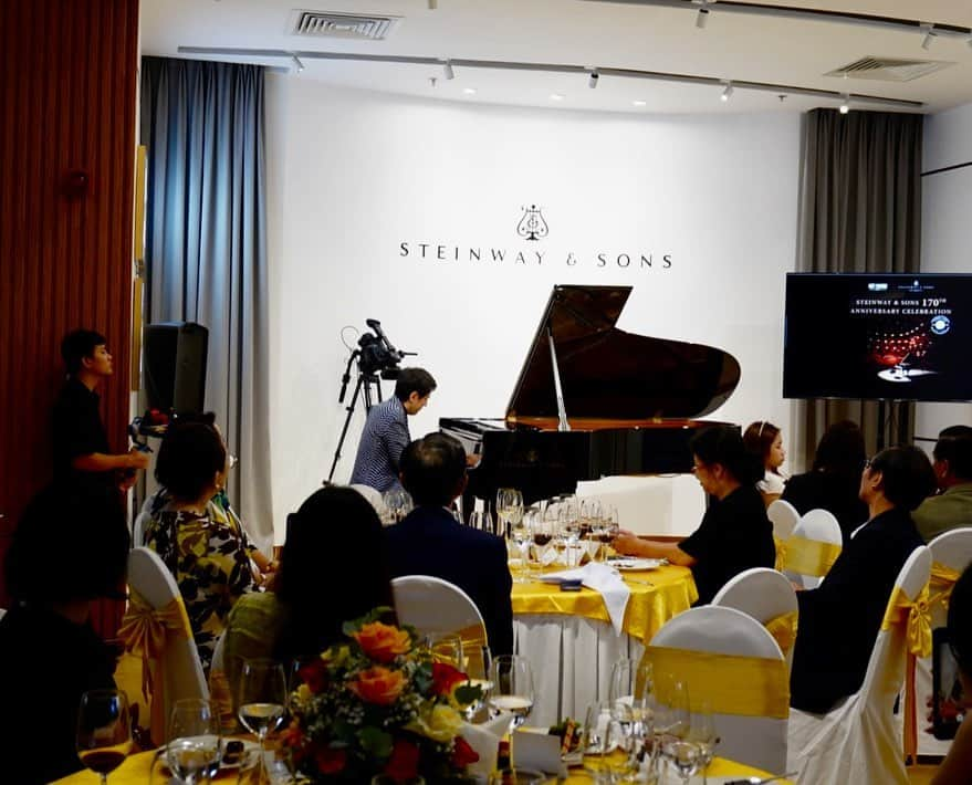 金子三勇士さんのインスタグラム写真 - (金子三勇士Instagram)「Steinway & Sons 170th Anniversary Celebrtation, Spirio r launch & renewal open of Steinway Salon in Ho Chi Minh city, Vietnam. Dinner concert, presentation, master classes, TV and CM shootings. Thank you all at @steinwayvn and @vietthuong.music ! Hope to seeing you very soon! Special thanks to @steinwayandsons and @steinway_tokyo  #Steinway #Spirior #Vietnam #HoChiMinh #SteinwayShowroomHoChiMinh #SteinwayArtist #MiyujiKaneko #Concert #piano #pianist #Masterclass #celebration  #ピアニスト #金子三勇士 #スタインウェイ  #スタインウェイアーティスト #コンサート #マスタークラス #CM撮影 #ベトナム #ホーチミン」8月30日 0時03分 - miyujikaneko_official