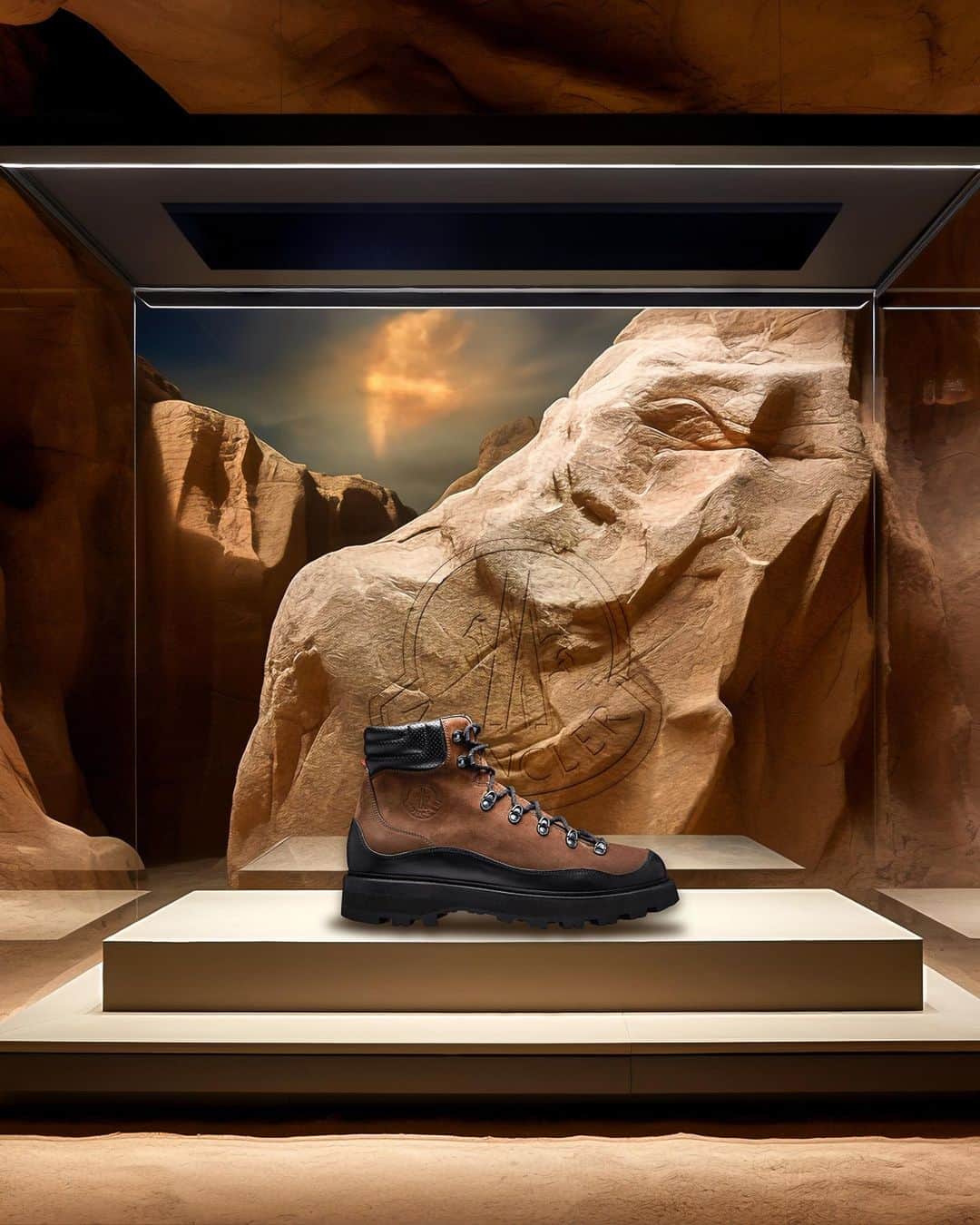 モンクレールのインスタグラム：「A new season of Moncler footwear places mountain DNA front and center.   Discover utilitarian luxury - realized in the fine materials, impeccable craftsmanship and technical innovation of the robust Peka Trek boot. Made for alpine hikes, or trekking downtown.  Coming soon to moncler.com.」