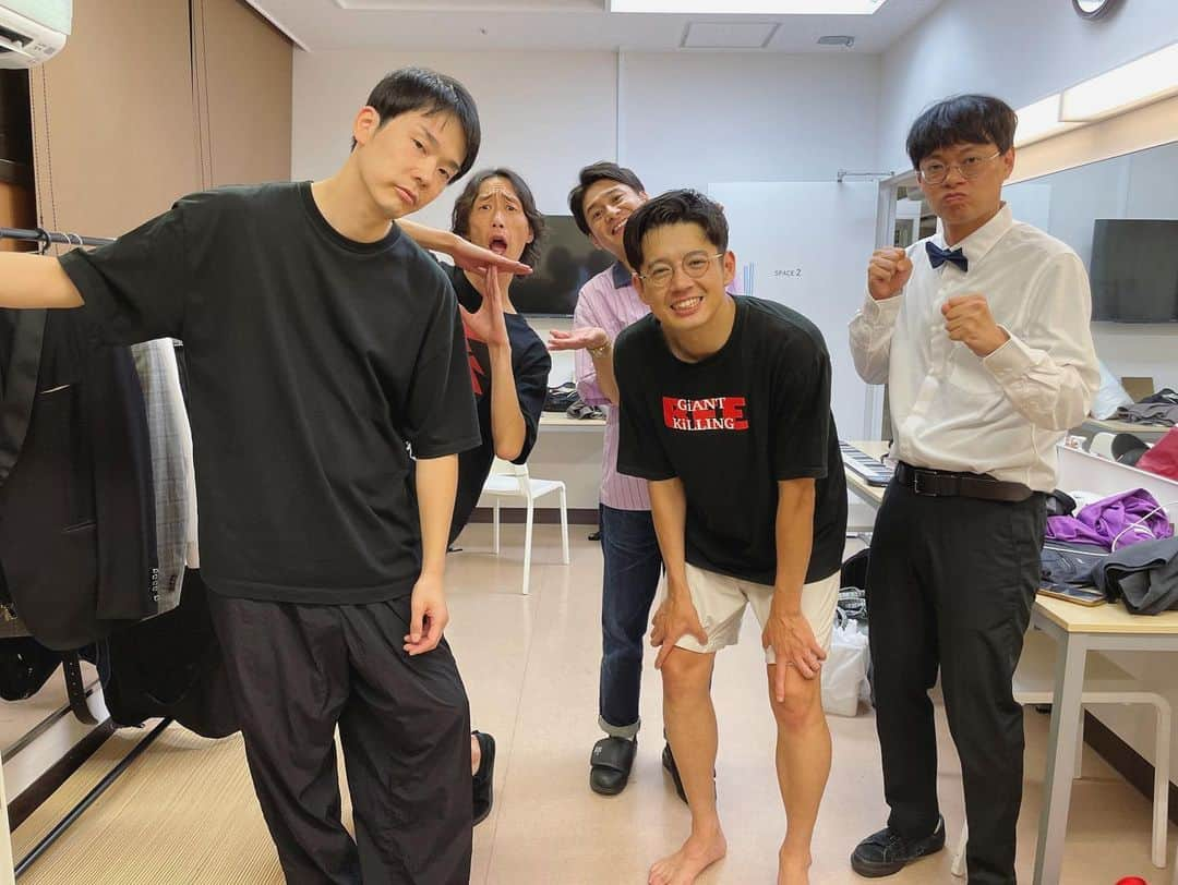 桑原雅人さんのインスタグラム写真 - (桑原雅人Instagram)「濱家さんと戦いました！  #桑の試練 #27人目 #かまいたち濱家 #レアすぎ #出てくれた #変態すぎ #無限ダンス #変顔100連発 #こちらのフィールドのはずが #ロンリースリップ発動 #やはり怪物 #死闘ですので見届けて下さい #有楽町ファイナル #配信あります」8月30日 0時08分 - kuwatotto