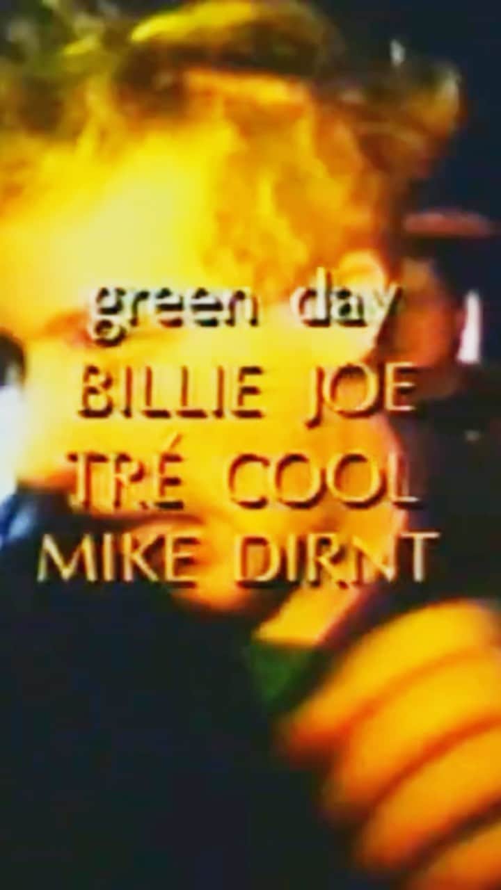 Green Dayのインスタグラム：「Anddddd let the credits roll 🎬💥🎸 #Dookie30」
