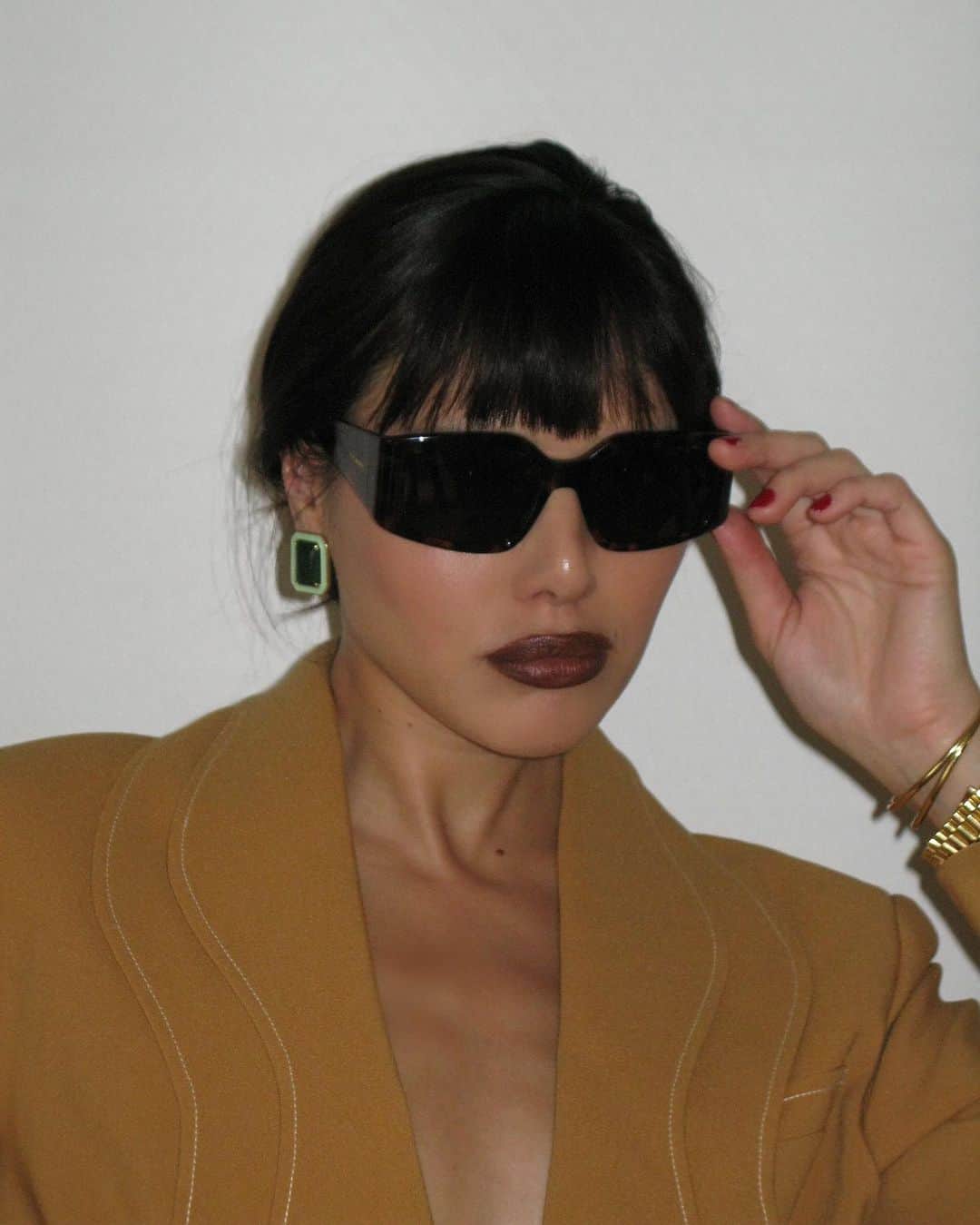 ナタリー・スアレスさんのインスタグラム写真 - (ナタリー・スアレスInstagram)「Sunglasses are my thing. @ferragamo」8月30日 0時12分 - natalieoffduty