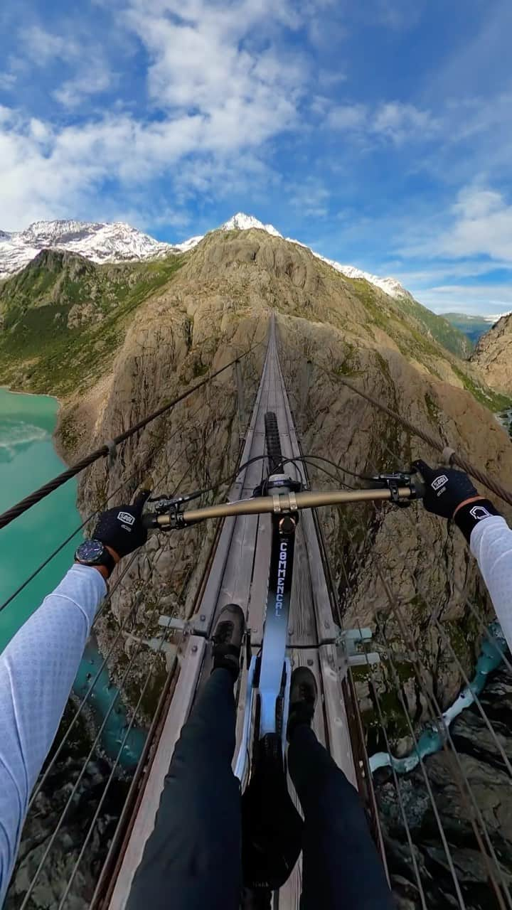 goproのインスタグラム：「Name a better place to pop a manual... 😤 If it exists, #GoProAthlete @kilianbron will probably go there. Shot on #GoProMAX.  @goprode #GoProDE #GoPro #GoProMTB #Bike #MTB #Biking #POV #Balance」