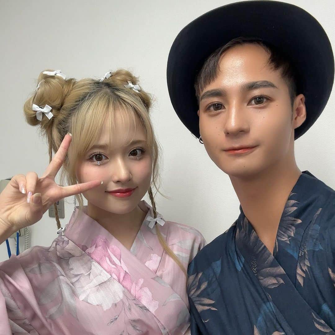 りりさんのインスタグラム写真 - (りりInstagram)「みんなと撮った写真！ まだいっぱい撮りたかった〜🥹🥹🥹♡♡ @tos ...