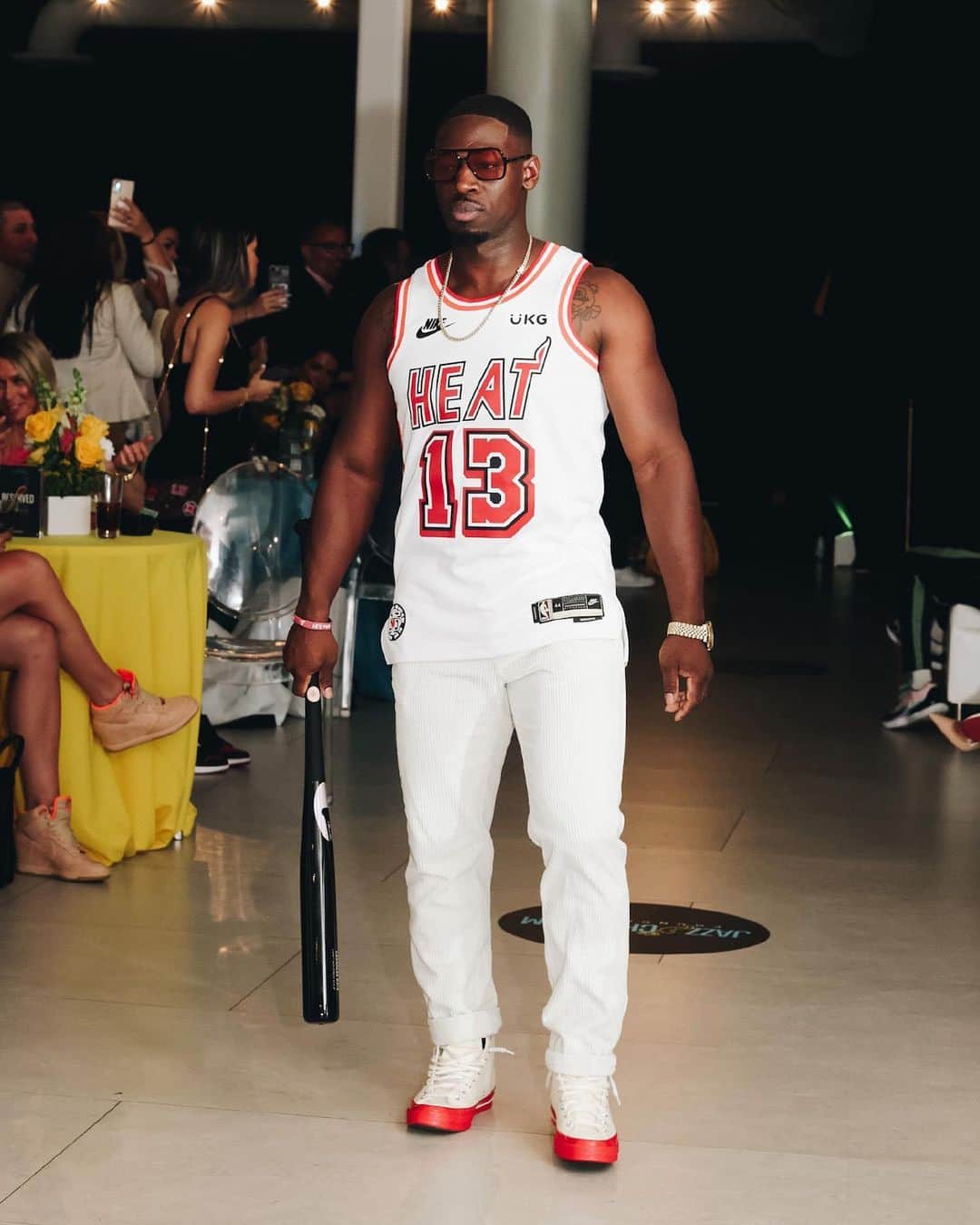 MLBさんのインスタグラム写真 - (MLBInstagram)「The drip was next level ➡️  The event, which featured star athletes such as Jazz, Josh Bell, Bradley Chubb and others, served as the launch for the Jazz Chisholm Foundation. The Marlins star's goal with the initiative is to provide meaningful opportunities and foster the wellbeing of young athletes and their families from high-need communities in Florida and the Bahamas  Follow @jazzchisholmfdn for more information  #Marlins #Dolphins #FashionShow #MLB #Baseball」8月30日 2時44分 - mlb