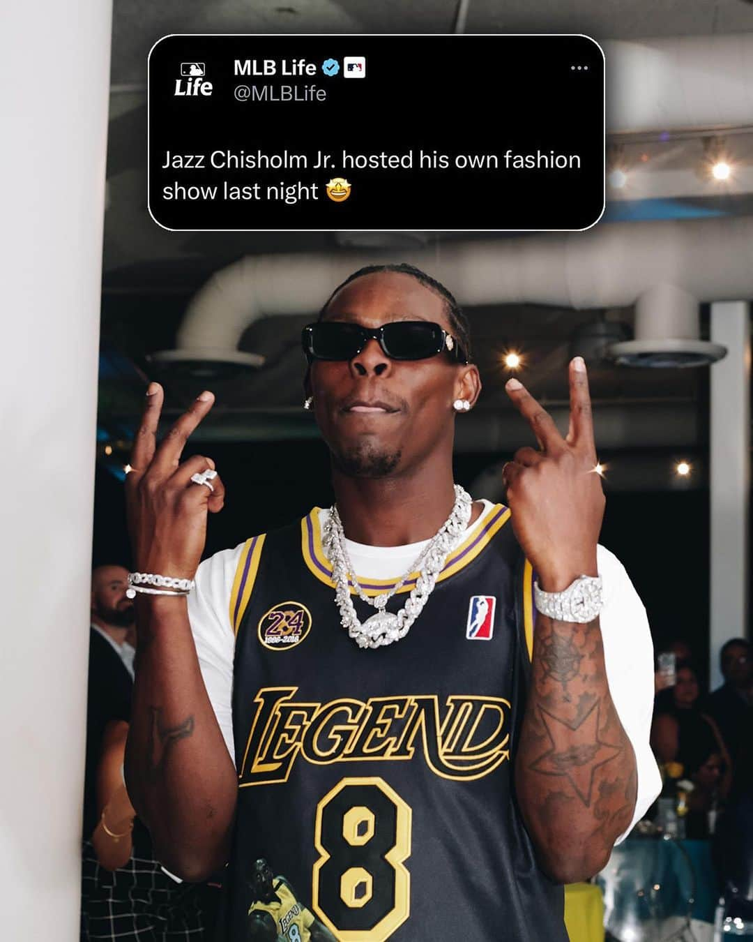 MLBさんのインスタグラム写真 - (MLBInstagram)「The drip was next level ➡️  The event, which featured star athletes such as Jazz, Josh Bell, Bradley Chubb and others, served as the launch for the Jazz Chisholm Foundation. The Marlins star's goal with the initiative is to provide meaningful opportunities and foster the wellbeing of young athletes and their families from high-need communities in Florida and the Bahamas  Follow @jazzchisholmfdn for more information  #Marlins #Dolphins #FashionShow #MLB #Baseball」8月30日 2時44分 - mlb