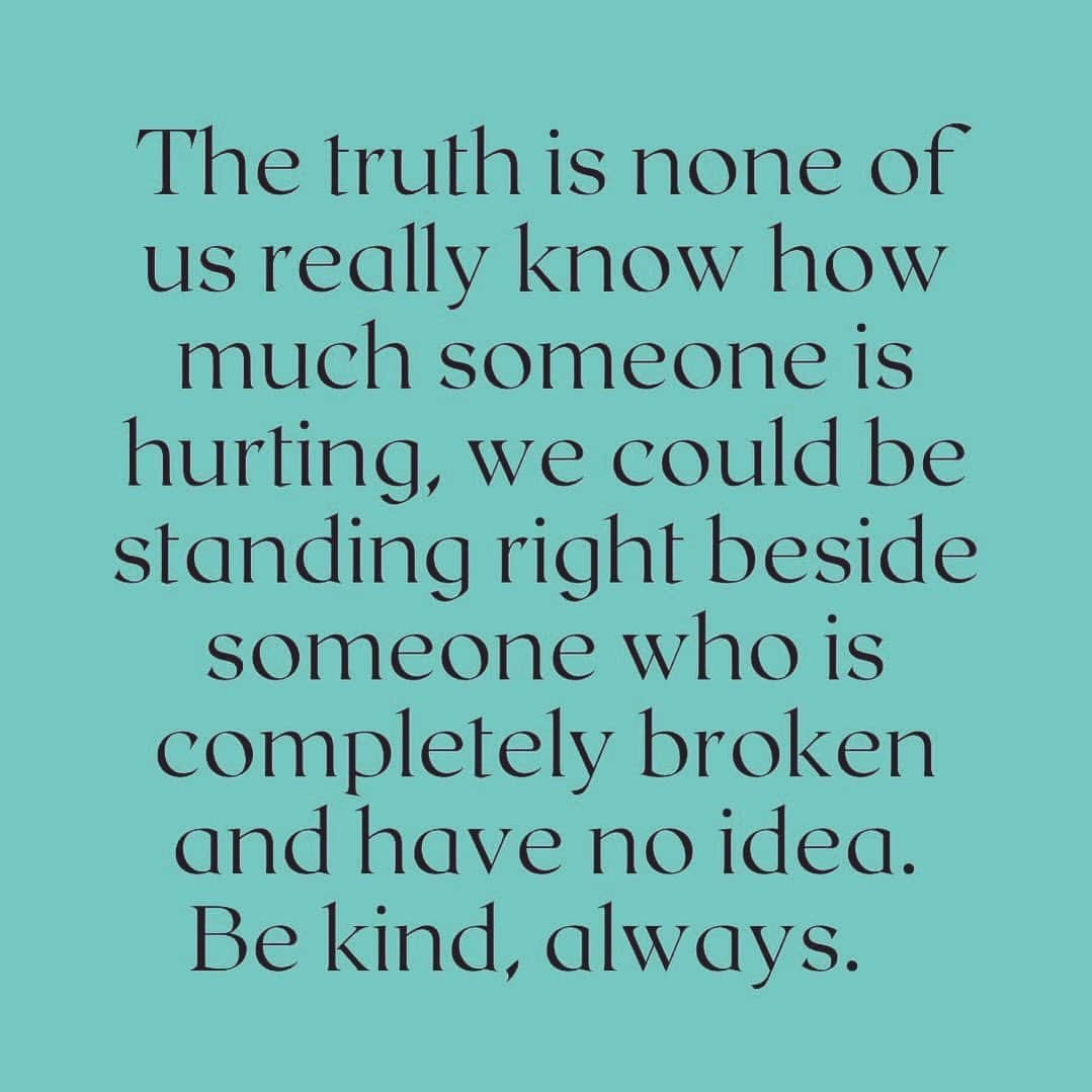 ブリジット・モイナハンさんのインスタグラム写真 - (ブリジット・モイナハンInstagram)「Friendly reminder. #bekindalways」8月30日 2時52分 - bridgetmoynahan