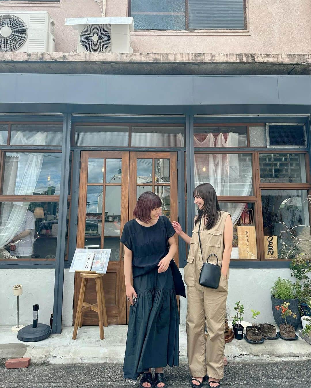 渕上彩夏のインスタグラム：「𓂃 𓂃 𓂃 かなさんの笑顔が大好きだ♡ @kana_holy   無添加屋でランチ 手作りのフォカッチャがやっぱり最高に美味しい🥰 @mutenkaya414   無添加屋の奥様が写真撮ってくださいました！ プロみたいに上手です🥹 ありがとうございましたっ！！  気持ちがいい休日でした𓂃𓈒𓏸  #熊本ランチ #無添加屋414  #熊本」