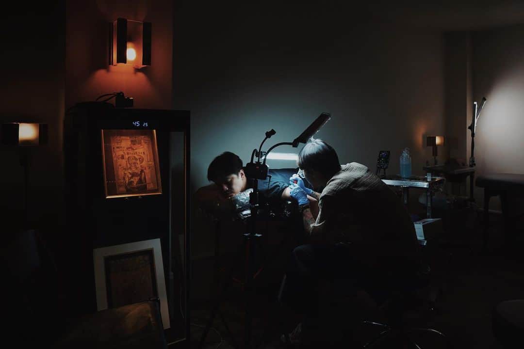 言身寸 in Tainan, Taiwanのインスタグラム：「@moonrock.tw  - MOONROCK FLASH NIGHT  Feat. THE BAY STUDIO @fromraytothebay @flowiebabe - 2023.8.29 #taiwan #tainan #台灣 #台湾 #台南 #写真」