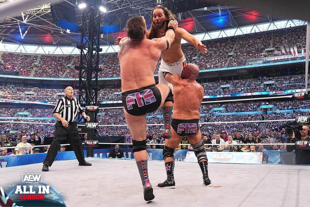 ニック・ジャクソンさんのインスタグラム写真 - (ニック・ジャクソンInstagram)「Tag team wrestling at its best.」8月30日 4時07分 - nickjacksonyb