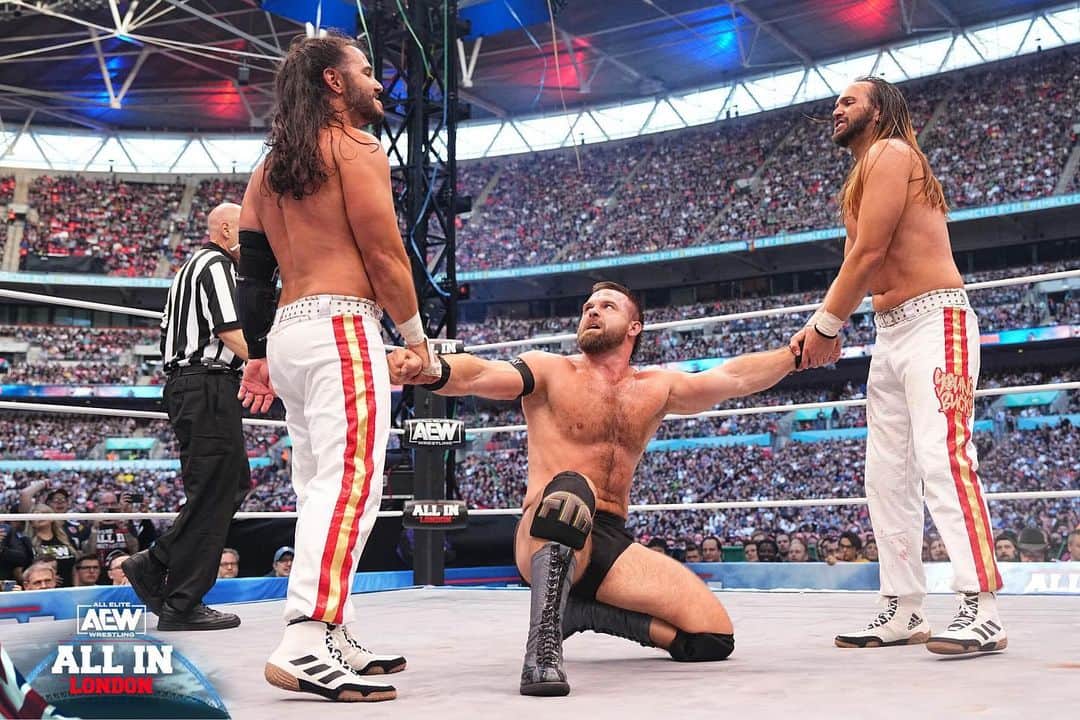 ニック・ジャクソンのインスタグラム：「Tag team wrestling at its best.」