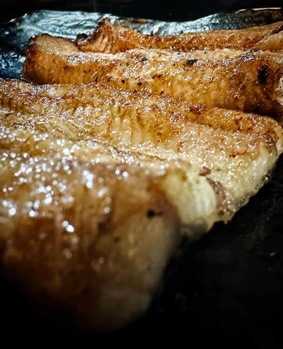 宮崎まこさんのインスタグラム写真 - (宮崎まこInstagram)「かぶと🍱池袋うなぎ  養殖と天然の味比べができる鰻屋さん。 天然が好き！ご馳走様でした。  #池袋グルメ  #池袋 #鰻 #鰻重 #うなぎ #unagi #unagidon #日本美食 #東京美食 #美食 #豊島区グルメ #酒スタグラム #お酒好きな人と繋がりたい #ワイン #wine #winelover #🍷 #日本酒女子 #かぶと #池袋かぶと #鰻好きな人と繋がりたい  #グルメ好きと繋がりたい #予約困難店 #予約困難店取れる方と繋がりたい」8月30日 4時29分 - makomiyazaki