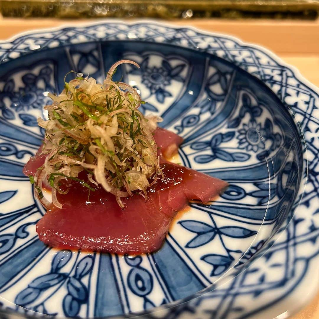 Sushi Azabuさんのインスタグラム写真 - (Sushi AzabuInstagram)「🍶🌟 Uncover the secrets of authentic Japanese flavors at The Den by Azabu. It's a gastronomic exploration that will leave you amazed!」8月30日 4時42分 - azabunewyork