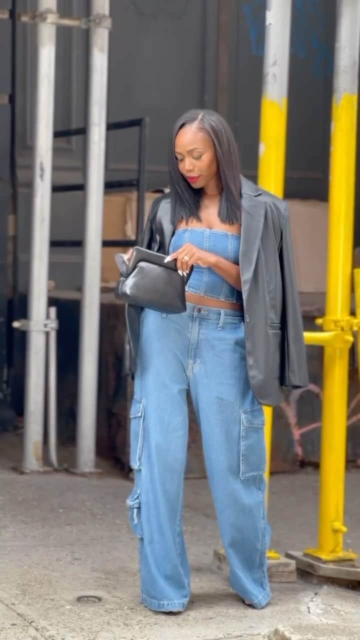 Target Styleのインスタグラム：「Look what just dropped on site. 👀 Shop all the new fall capsule newness, link in bio.  #onlyattarget   @kahlanabarfield @remibader @acquired.style」