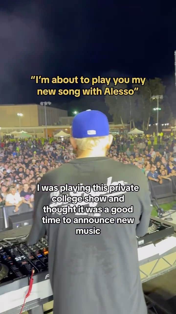 ディロン・フランシスのインスタグラム：「Cant believe the crowd did this completely on their own」