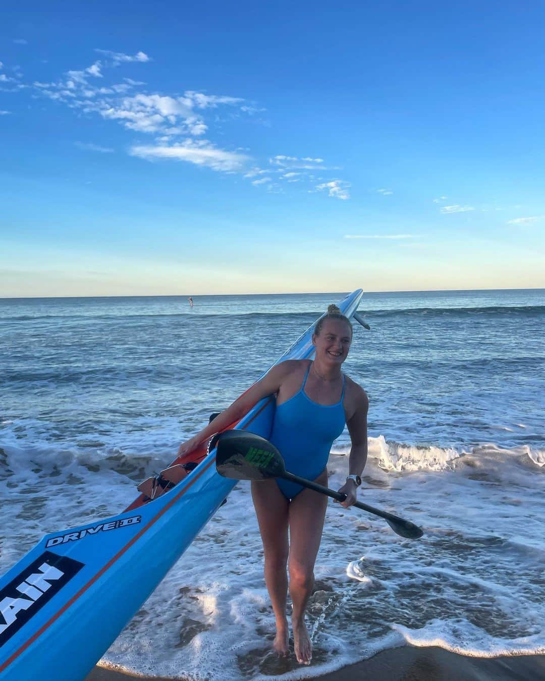 JOLYN Swimwearのインスタグラム：「On Wednesdays we wear BLUE 💙 // #jolynaustralia」