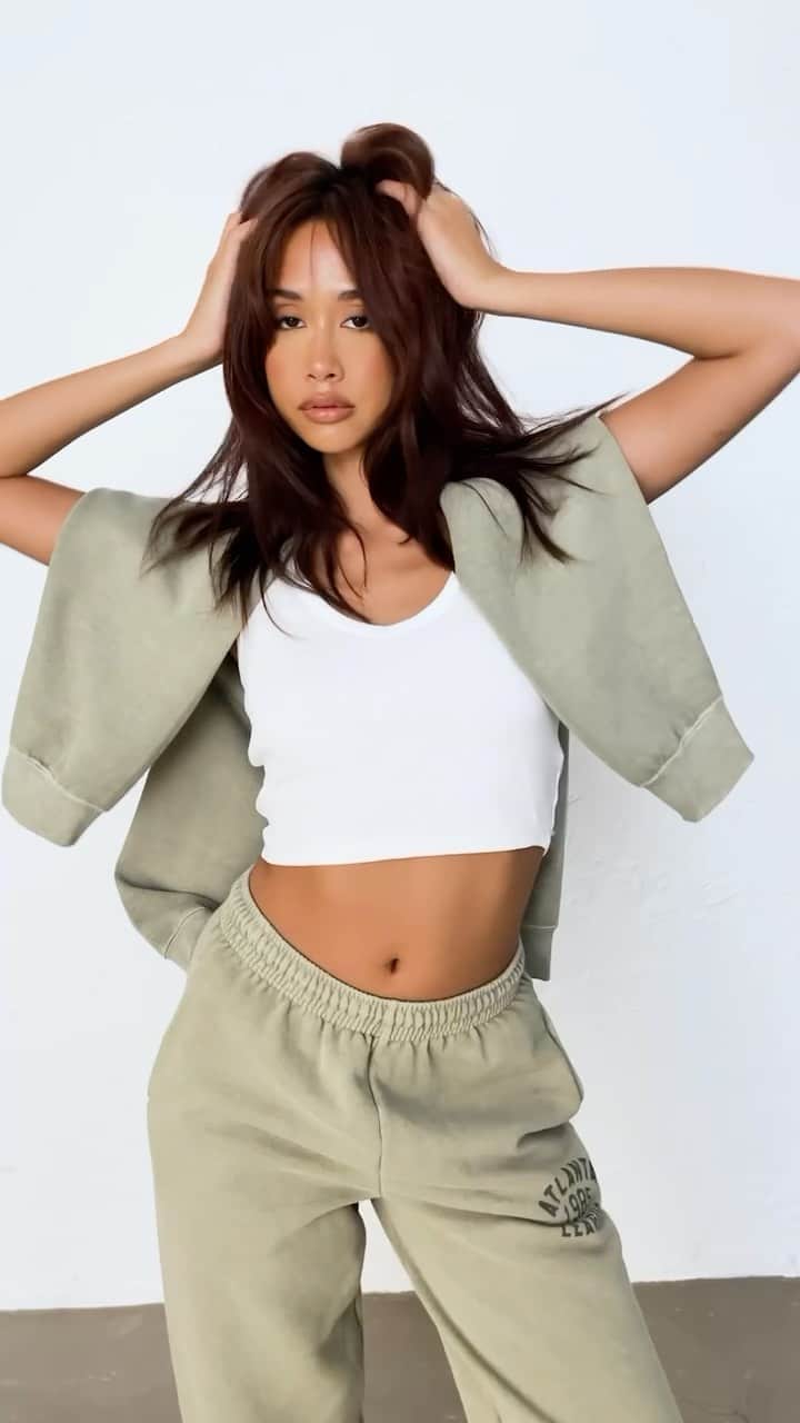 のインスタグラム：「WAYS TO WEAR: off-duty dressing 🧢 Tap the link in bio to shop our sale now ⚠️ending soon⚠️ #missguided」