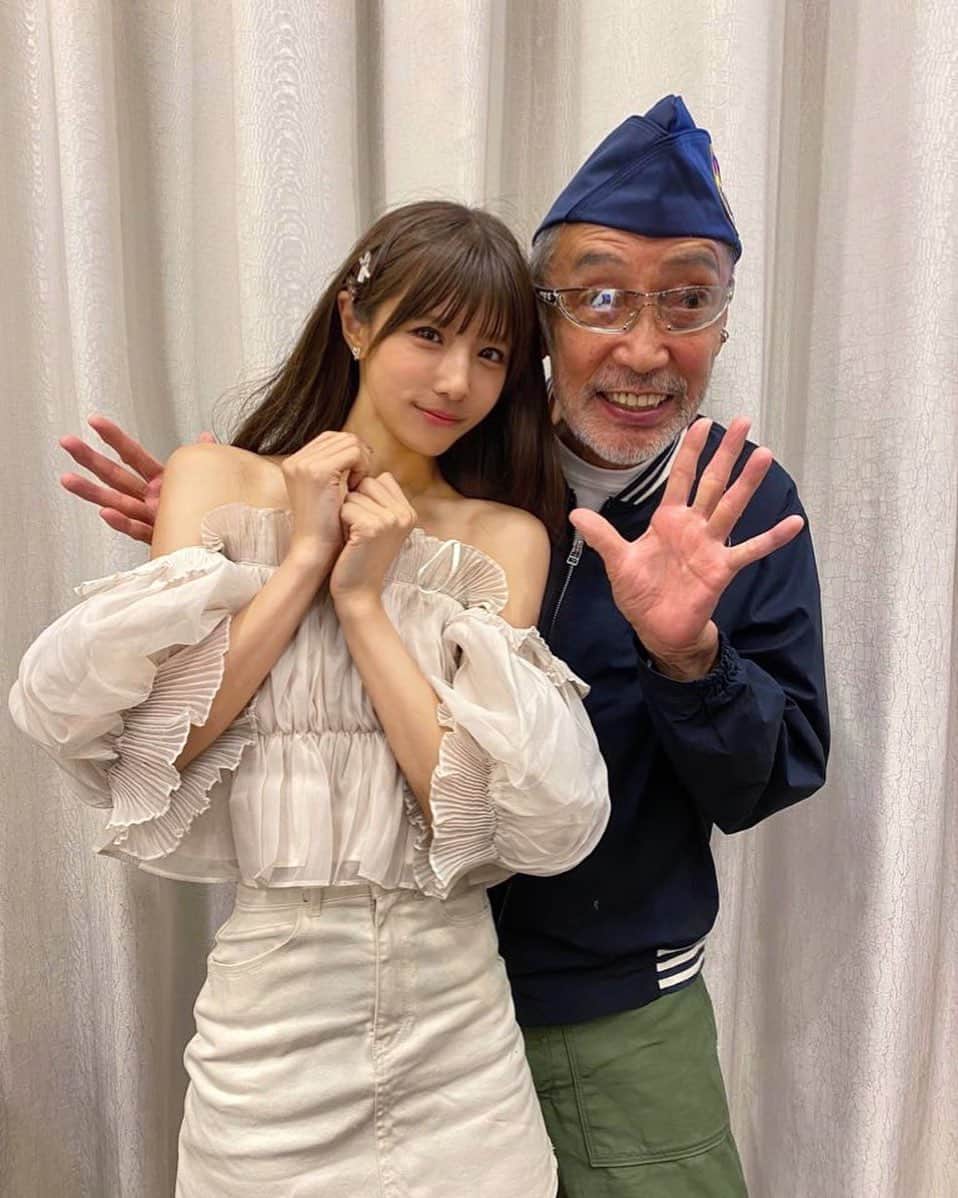 夏本あさみのインスタグラム：「テリー伊藤さんと対談企画🗣 週刊アサヒ芸能さんにお呼ばれし、テリー伊藤さんとたっぷりお話してきました。発売日はまたお知らせします☺️」