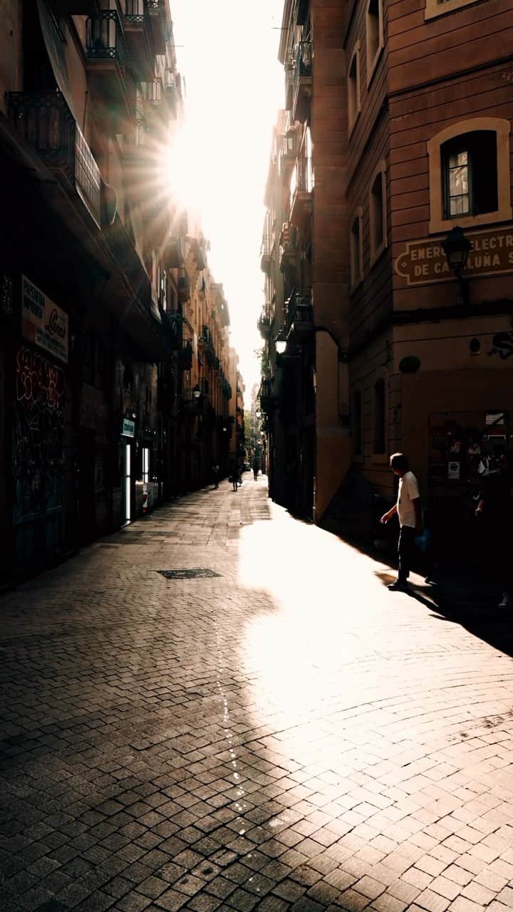 のインスタグラム：「Valencia to Barcelona – a journey in moments 🇪🇸」