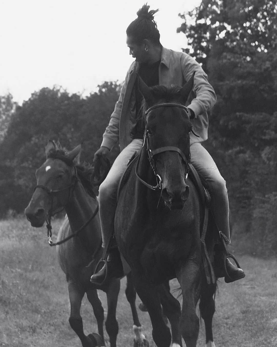 のインスタグラム：「This is a story about authenticity. In this series, we highlight individuals who choose to live their truth. Meet Jean-Sebastien Pougnand. He traded the glitz and glamour of fashion for meadows and horses, investing his modelling earnings into realising his horse-riding dream. Visit @denham.com to read the full story about @jeansaybon.  #authenticallymadedenim」