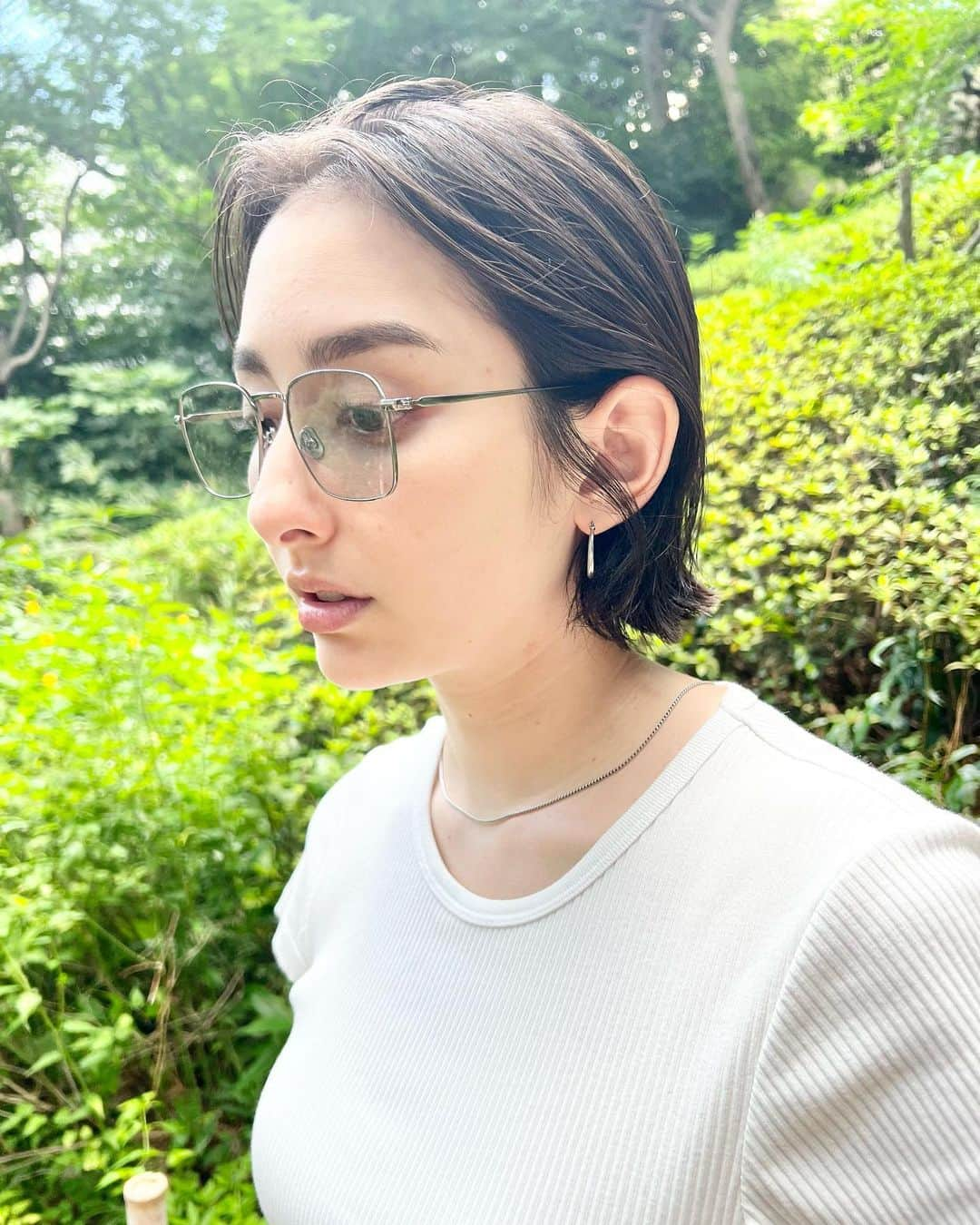 早見あかりのインスタグラム：「_ ⁡ 🕶️🌳🌿🍀🥦 ⁡ #elmariachi_eyewear」