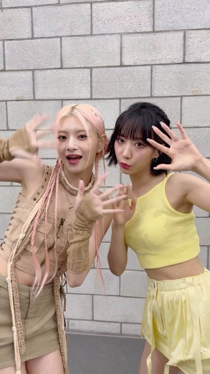 EVERGLOWのインスタグラム：「주와 함께 하는 CSC 챌린지💜 #EVERGLOW #에버글로우 #이런 #YIREN #SECRET_NUMBER #시크릿넘버 #ZUU #주 #ALL_MY_GIRLS #SLAY #CSC_Challenge」