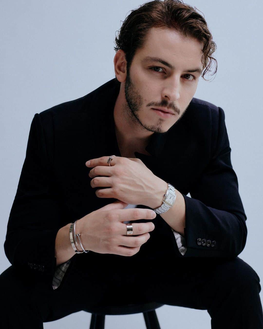 Boran Kuzumのインスタグラム：「I am very honored and excited to share with you our new collaboration with Cartier. I am looking forward to pushing new limits with this brand's vision and improving the style together. @cartier   #reklam」